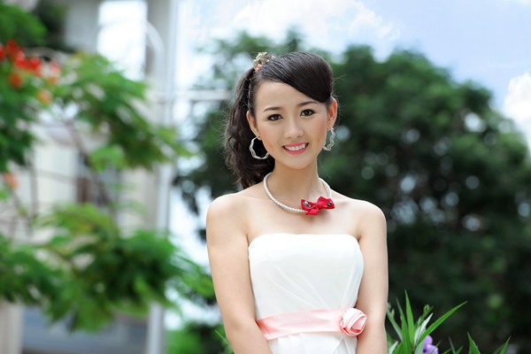 4 Hotgirl có má lúm đồng tiền đáng yêu nhất showbiz Việt777