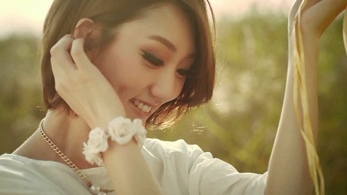 má lúm đồng tiền 1 bên1