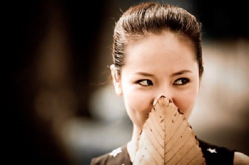 Con gái có 2 lúm đồng tiền thường có cuộc sống ôn hòa má lúm đồng tiền 2 bên 4